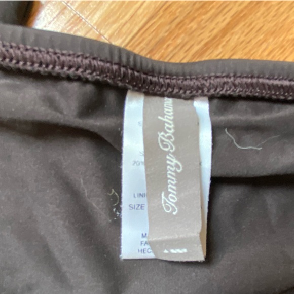 Tommy Bahama Bikini with built in skirt (size small) - Picture 3 of 4